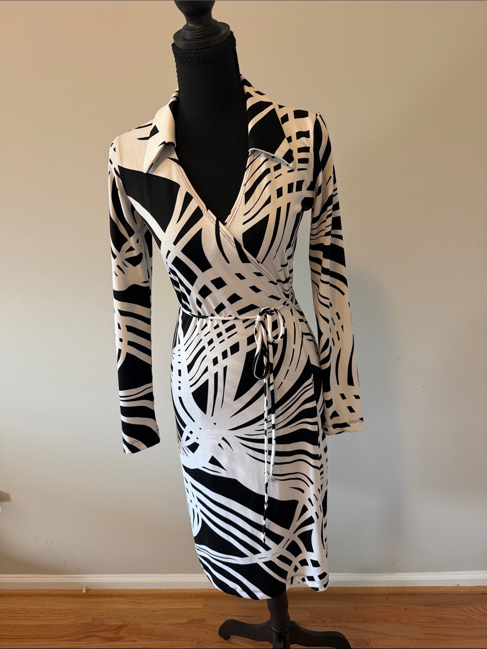 Moa Moa Black and White Long Sleeve Wrap Dress